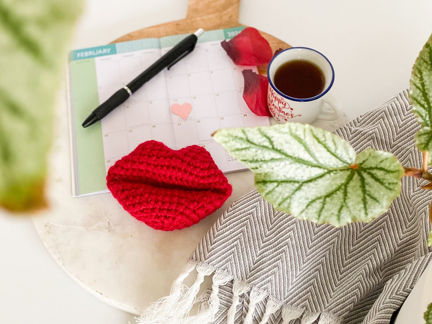 Mini Kiss Lips Crochet Pattern