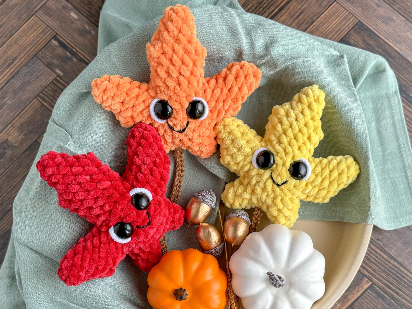Mini Autumn Leaf Crochet Pattern
