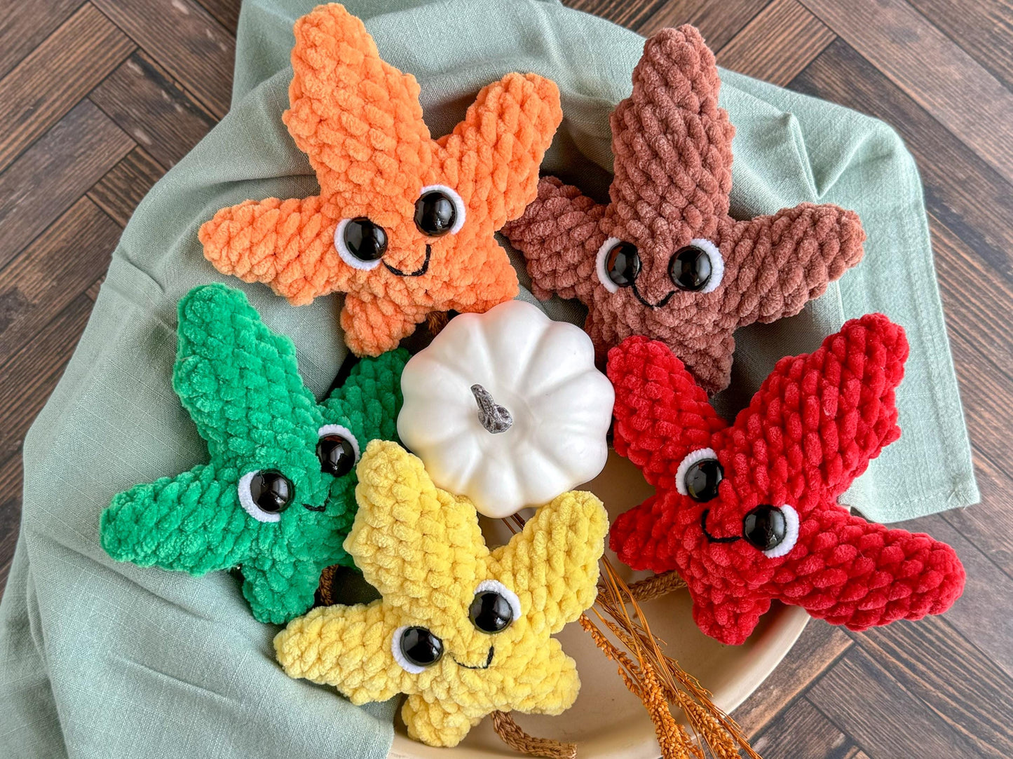 Mini Autumn Leaf Crochet Pattern