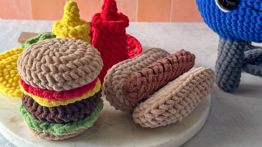 Grill Your Own Hot Dog Play Set – Another Free Pattern for Your Summer BBQ!