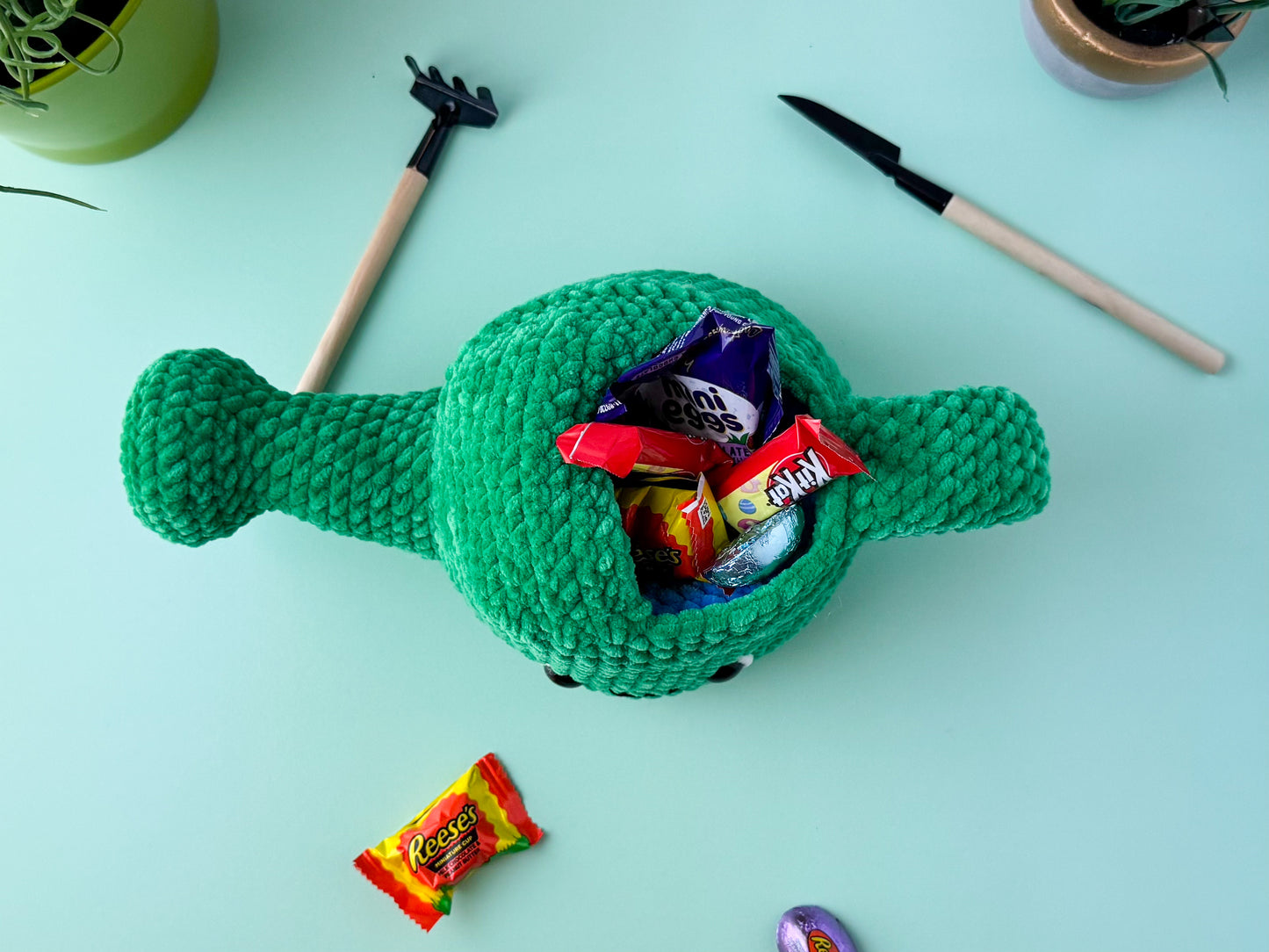 Big Watering Can Crochet Pattern