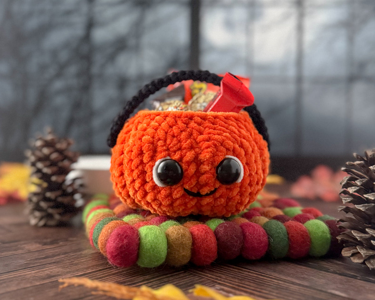 Mini Pumpkin Bucket Crochet Pattern